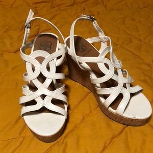 Daisy Fuentes White Wedges